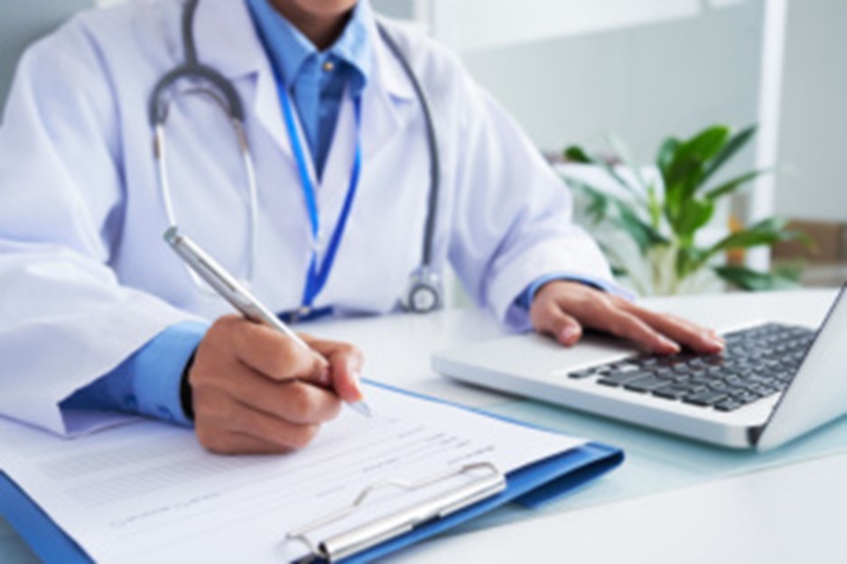 NEGLIGÊNCIA MÉDICA  – Justiça determina indenização a jovem que perdeu testículo por erro médico